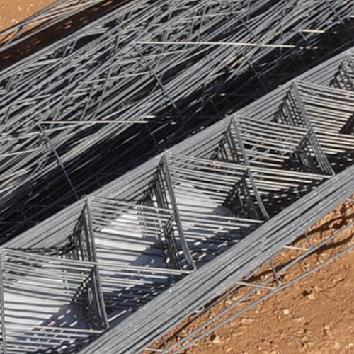 Estructura de mufor sobre tierra Estructura de mufor sobre tierra